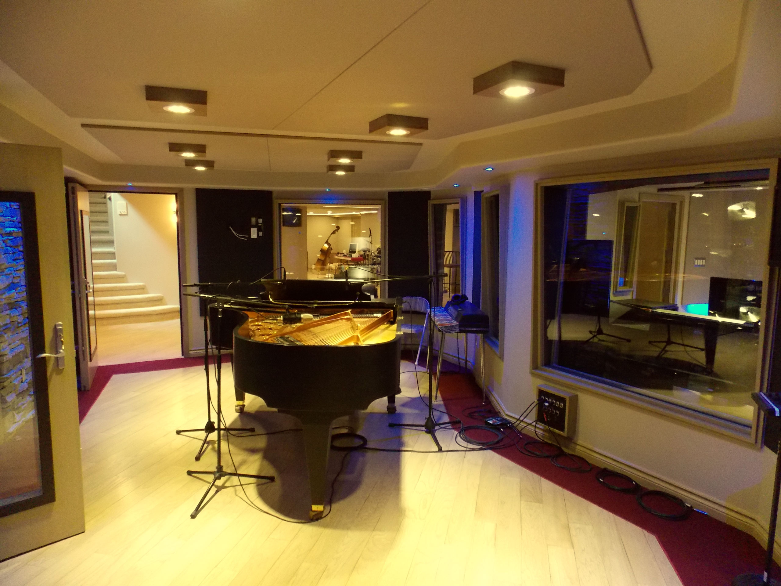 Chuck Pasque Tracking Floor